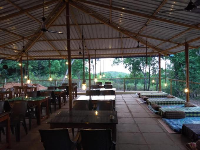 White Elephant Restaurant & Cottages Gokarna 고카르나 외부 사진