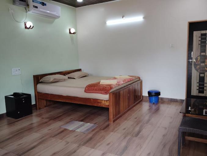 White Elephant Restaurant & Cottages Gokarna 고카르나 외부 사진