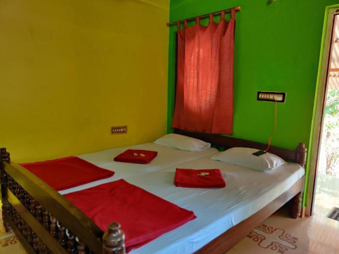 White Elephant Restaurant & Cottages Gokarna 고카르나 외부 사진