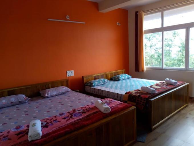 White Elephant Restaurant & Cottages Gokarna 고카르나 외부 사진