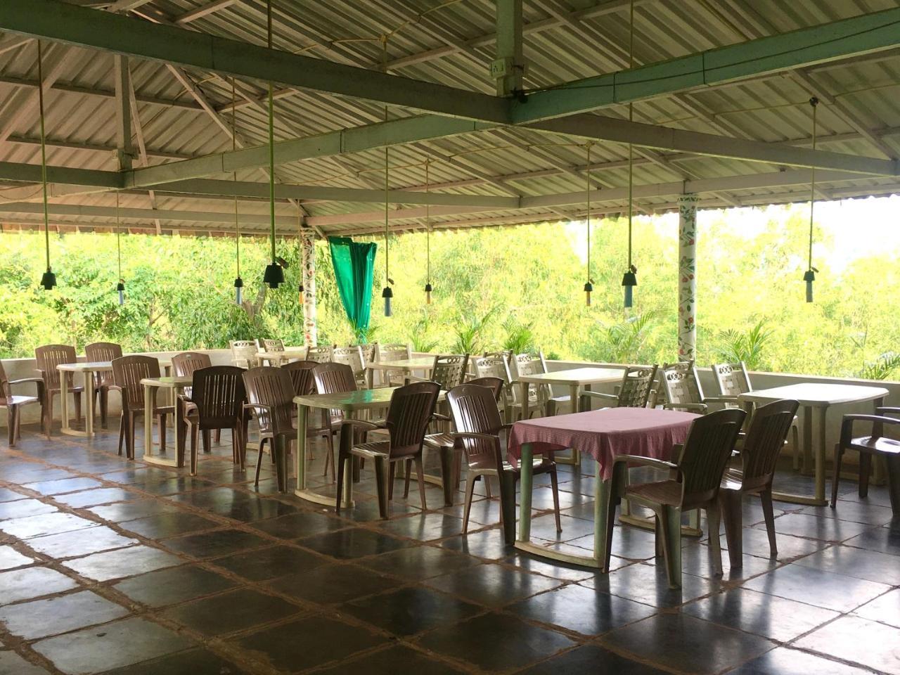 White Elephant Restaurant & Cottages Gokarna 고카르나 외부 사진
