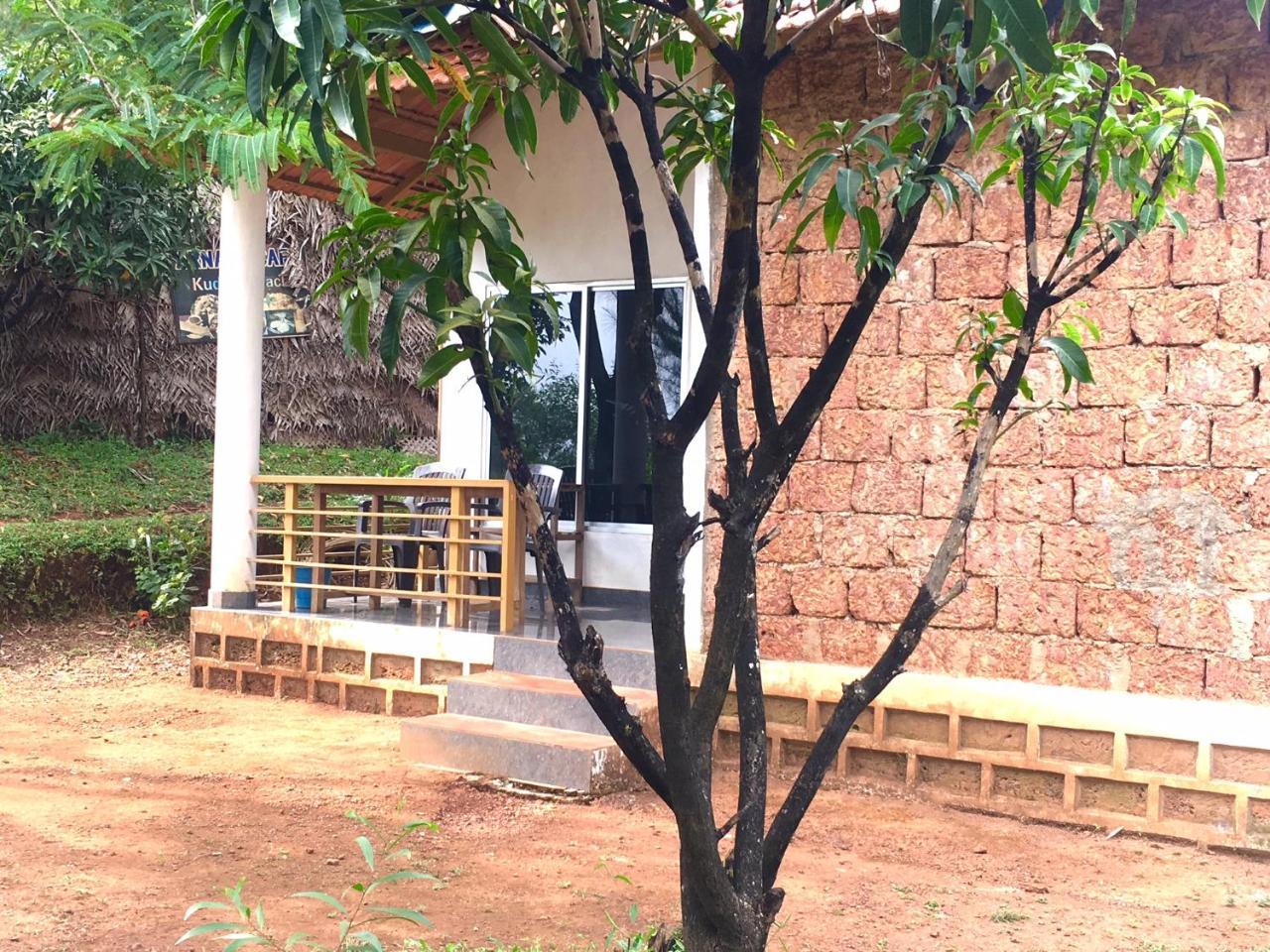 White Elephant Restaurant & Cottages Gokarna 고카르나 외부 사진