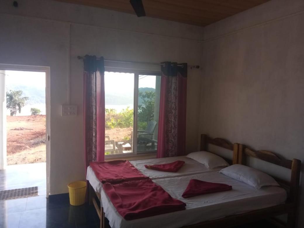 White Elephant Restaurant & Cottages Gokarna 고카르나 외부 사진