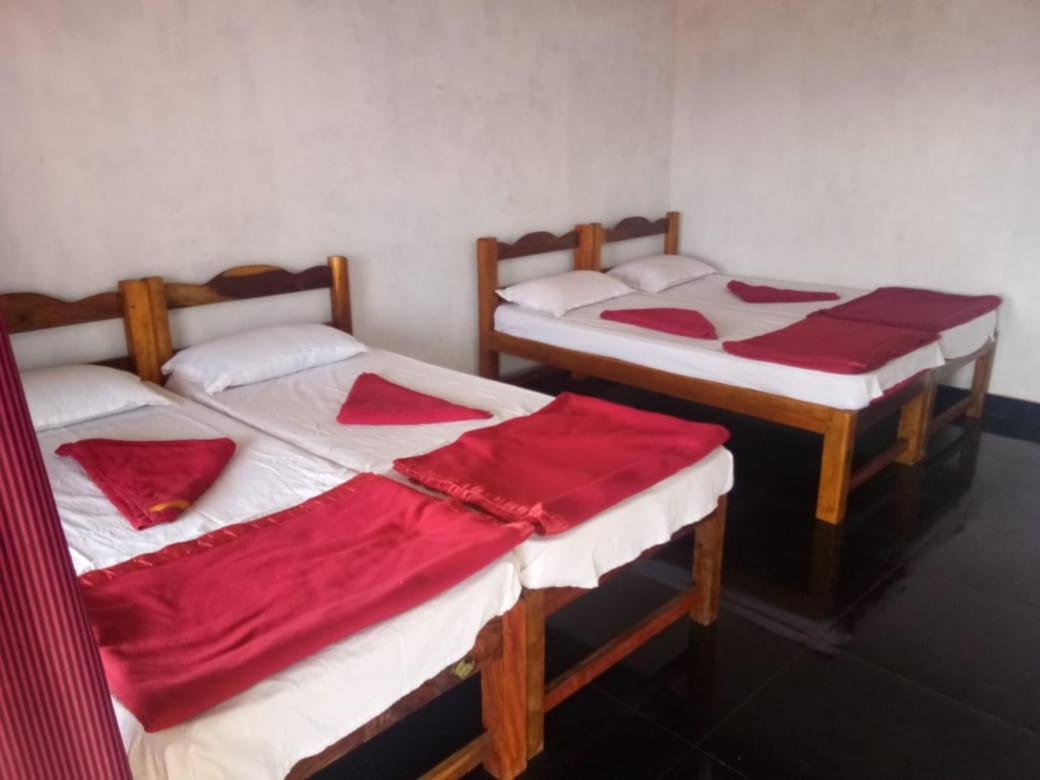 White Elephant Restaurant & Cottages Gokarna 고카르나 외부 사진
